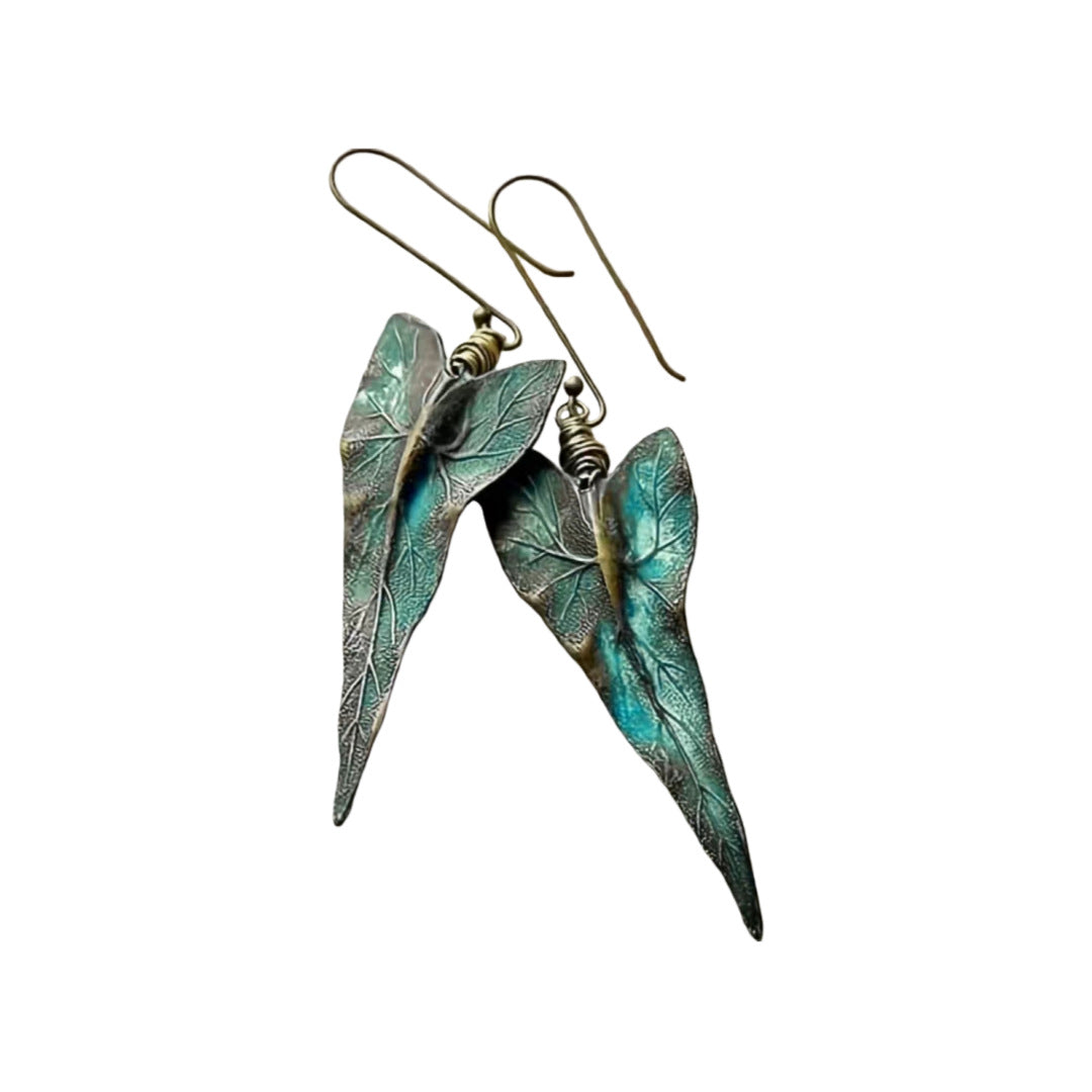 Retro Leaf Shaped Earrings With A Green Leaf Vein Texture