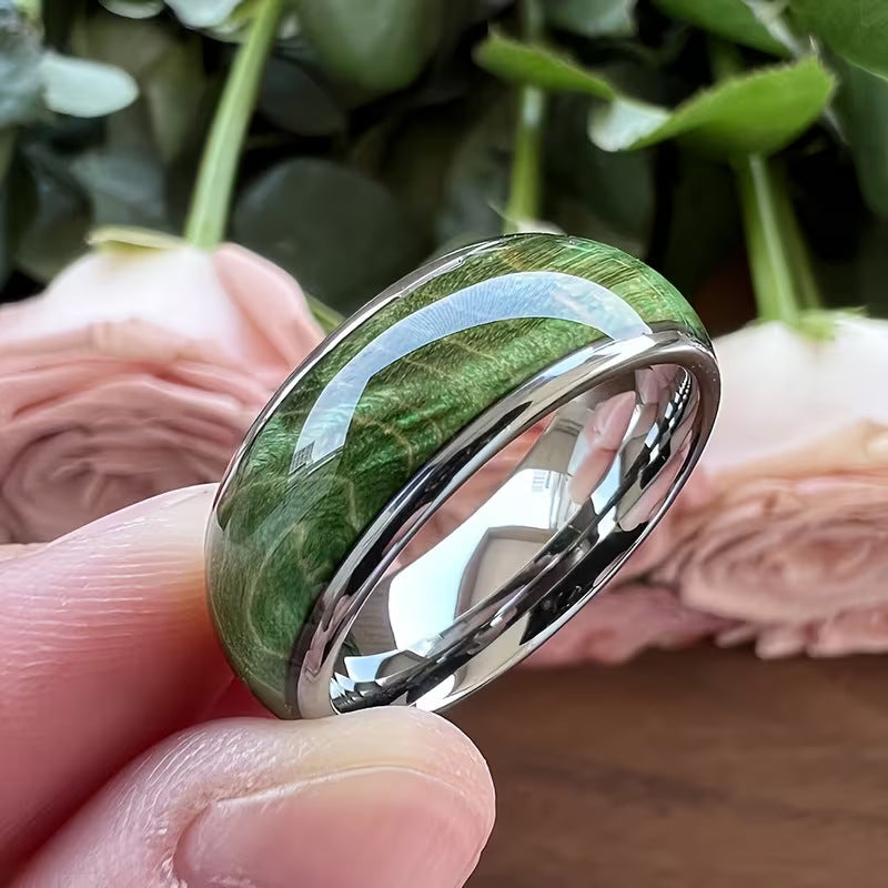 Elegant Green Wood-Grain Ring