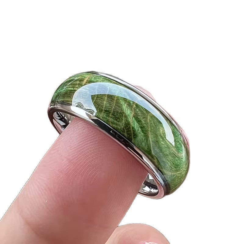 Elegant Green Wood-Grain Ring