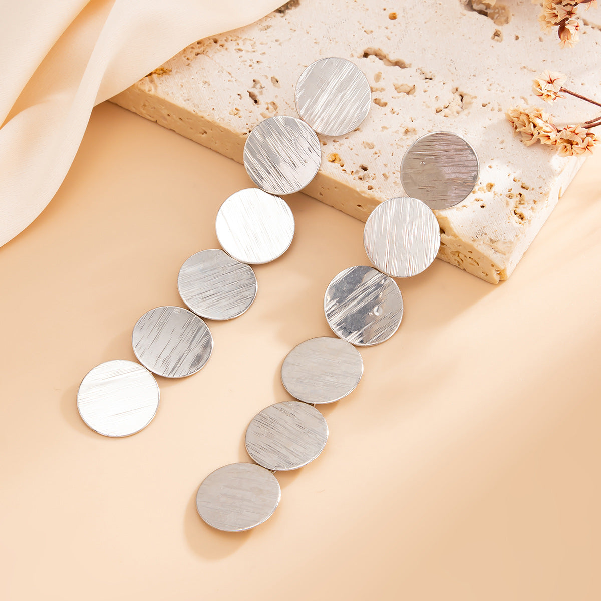 Trendy Geometric Round Metal Necklace & Earrings Set – Minimalist Gold & Silver Luxury Jewelry for Women