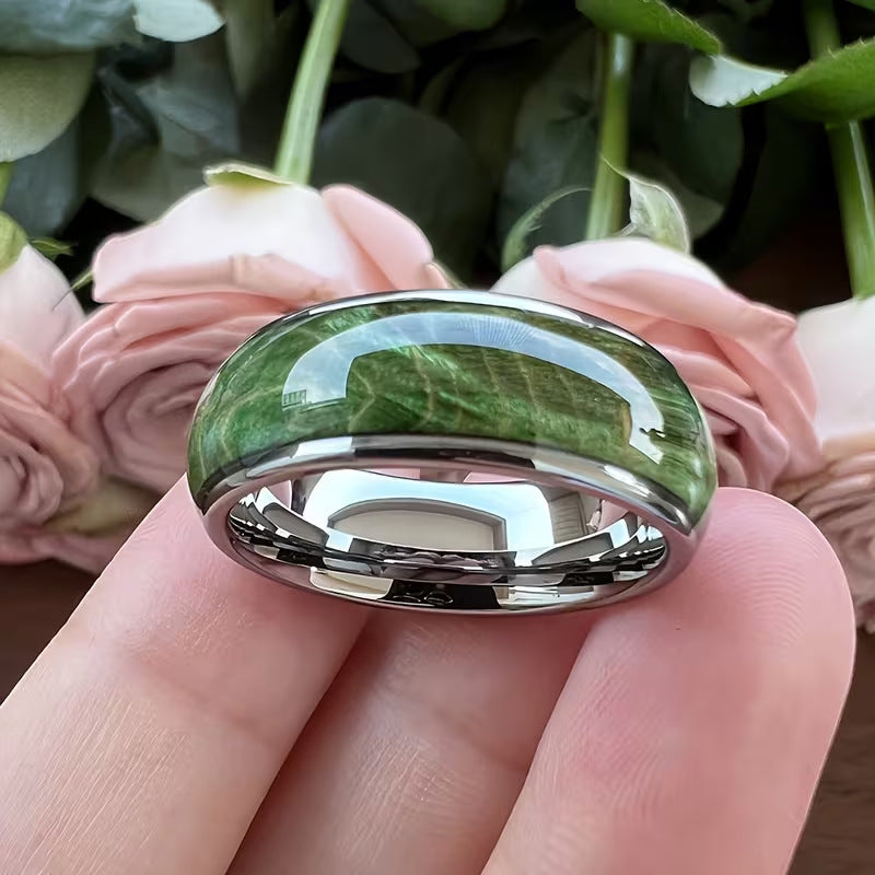 Elegant Green Wood-Grain Ring